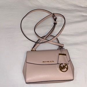 NWOT Michael Kors bag